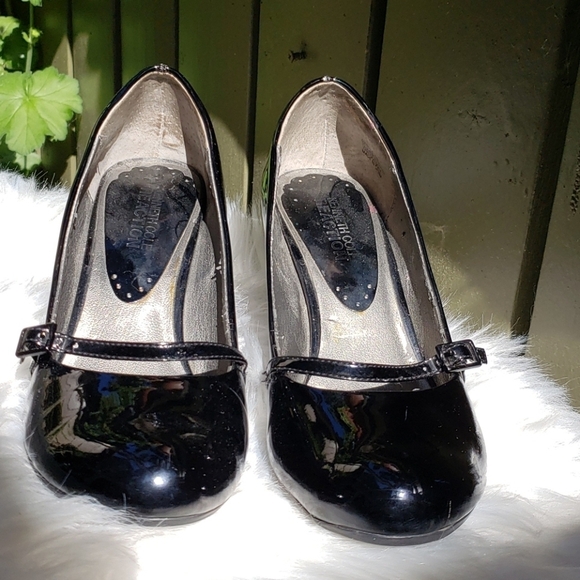 Kenneth Cole Reaction Pumps black patent 6 - Picture 3 of 7